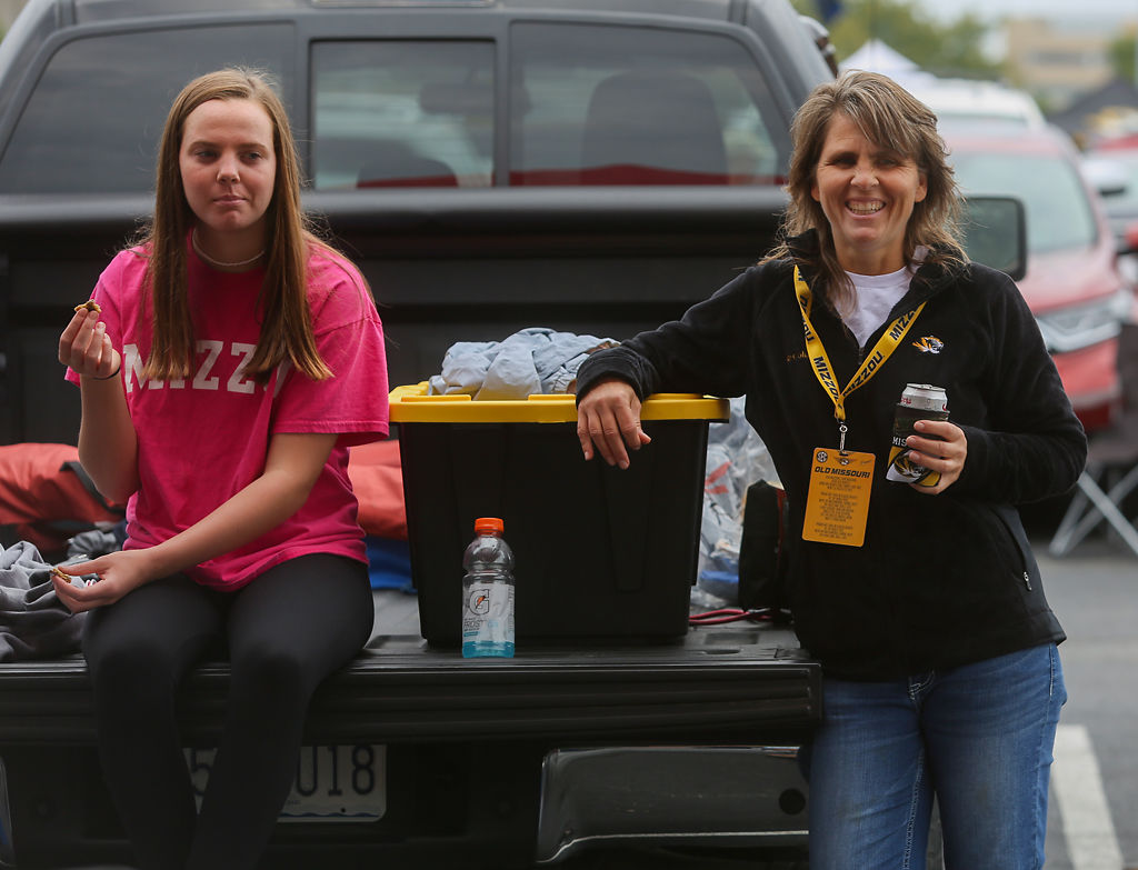 Missouri long snapper Jake Hoffman's sister Kenzi Hoffman